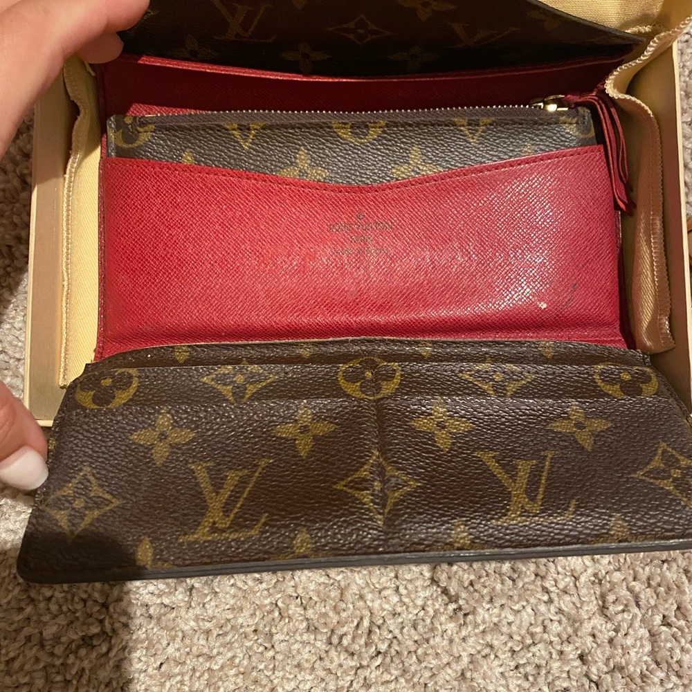 Louis Vuitton Wallet - Picture 2 of 4